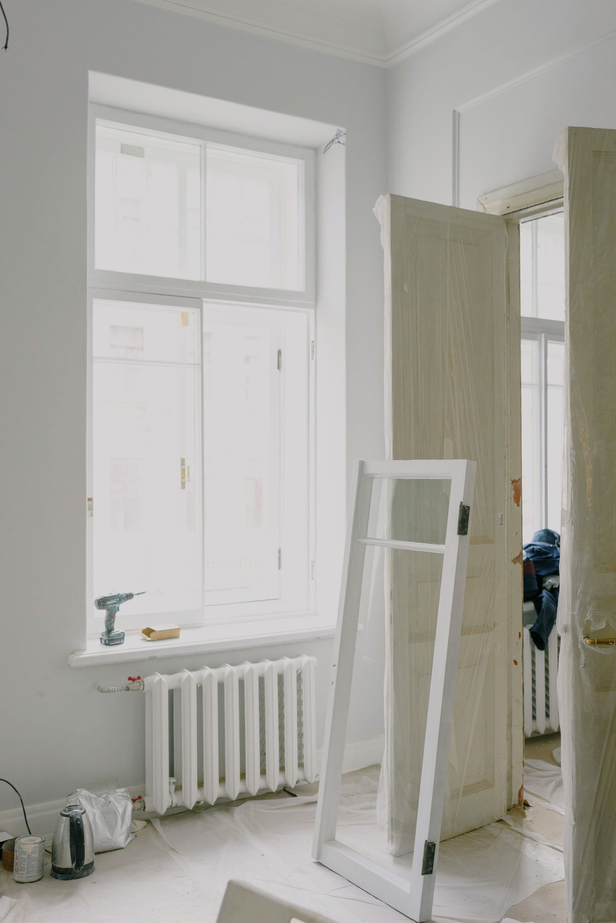 Un artisan de notre entreprise certifiée RGE sur un chantier de rénovation